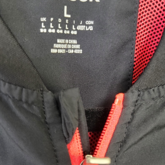 Running jacket - Picture 2 of 3